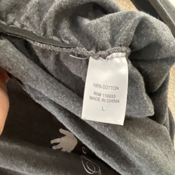 Pregnancy Announcement Shirt Due in May - Picture 4 of 4